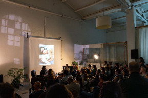 Around: discorsi sulla fotografia