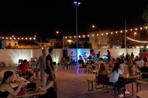 The Calafurias Live